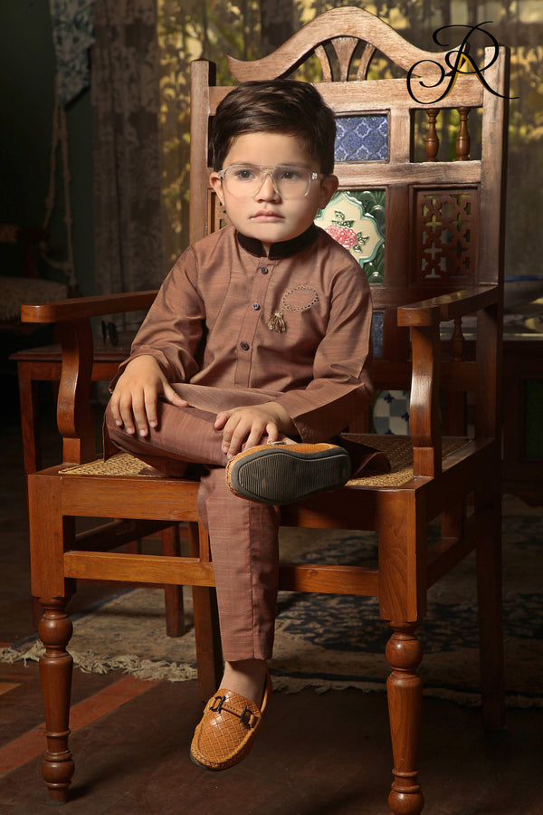 Boy's Brown Thasbee Set